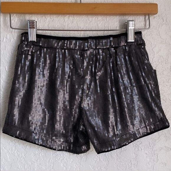 NWT Children’s Place Gunmetal Sequins Shorts 6x/ 7 - Picture 2 of 7